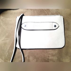 BCBGENERATION Wristlet